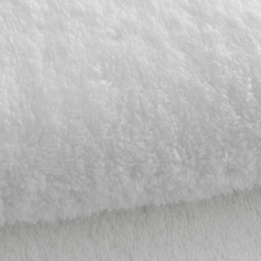 Bright Lights, Big City Vibes 